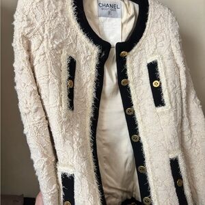 Chanel Women's 1994 Textured Cream and Black Blazer